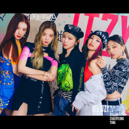 ITZY: It'z Itzy (Regular Edition)