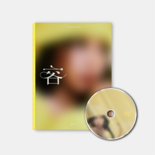 Solar: Face (Face Version) (incl. 128pg Photobook, Message Card, Sticker, 2 Photocards + Poster)